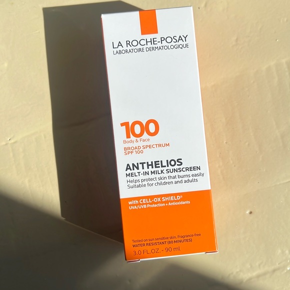 La Roche-Posay Anthelios Melt-In-Milk Sunscreen spf 100 for Body and Face - Picture 1 of 5